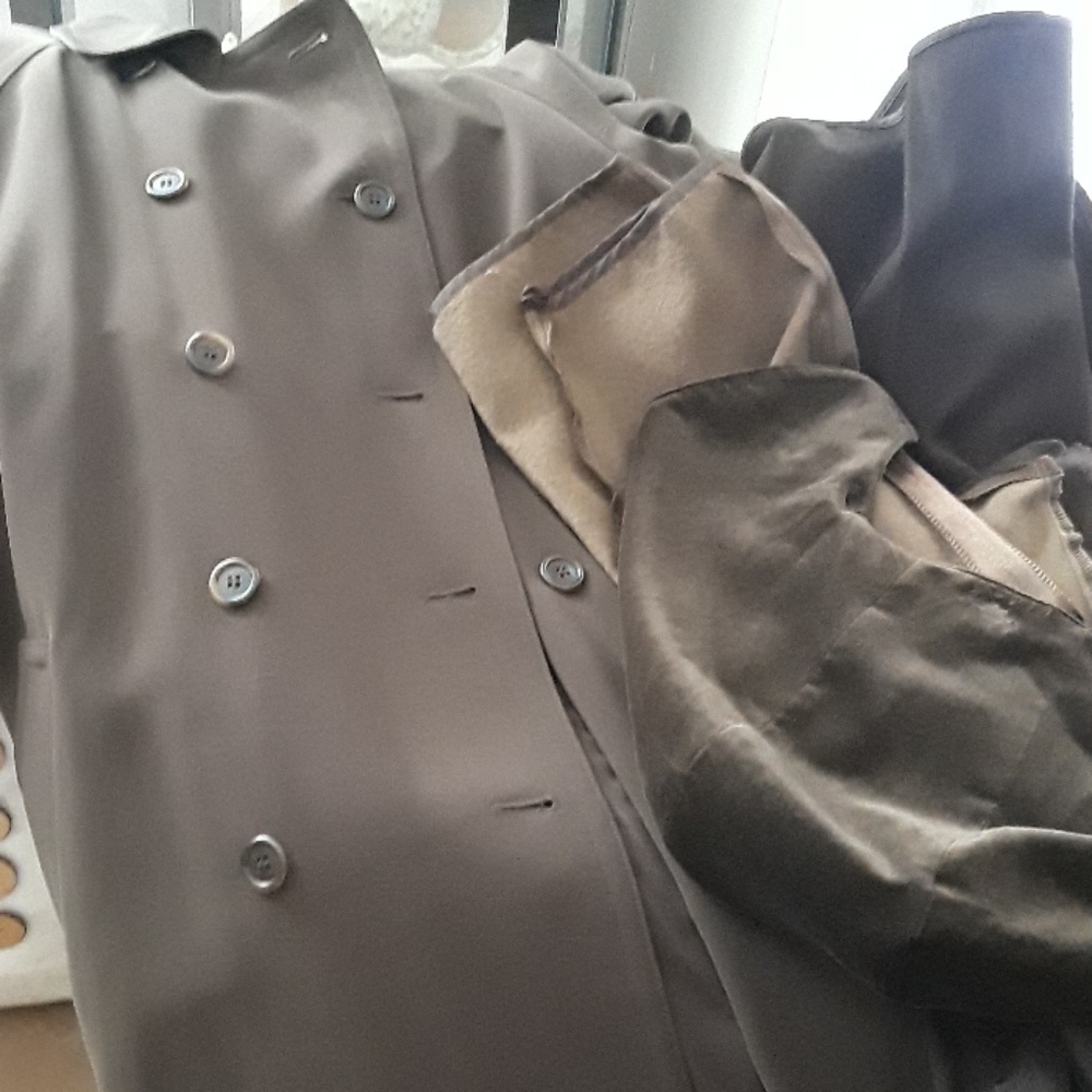 Gallery Nice FallLined Trench coat!!! With hood!!❣